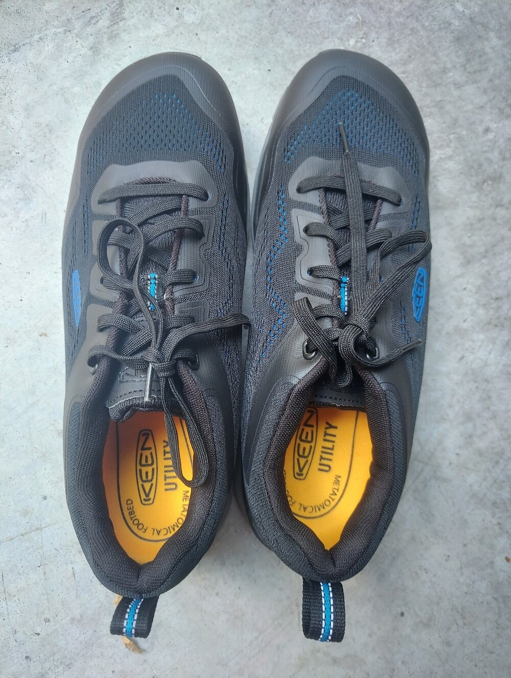 Keen Mens Black and Blue Utility Lace-Up Sneakers